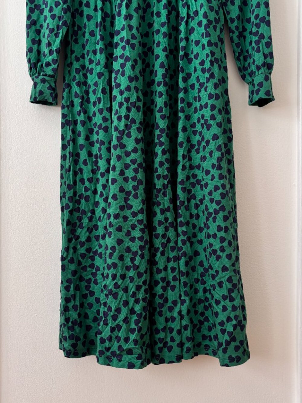 BODEN Alexandra Jersey Midi Dress in Green Hearts Print - Picture 6 of 8